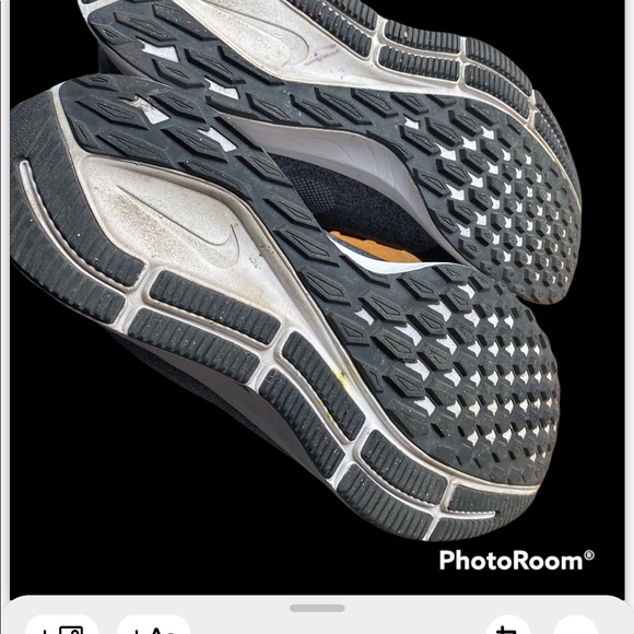 Nike  👟 - Picture 2 of 8